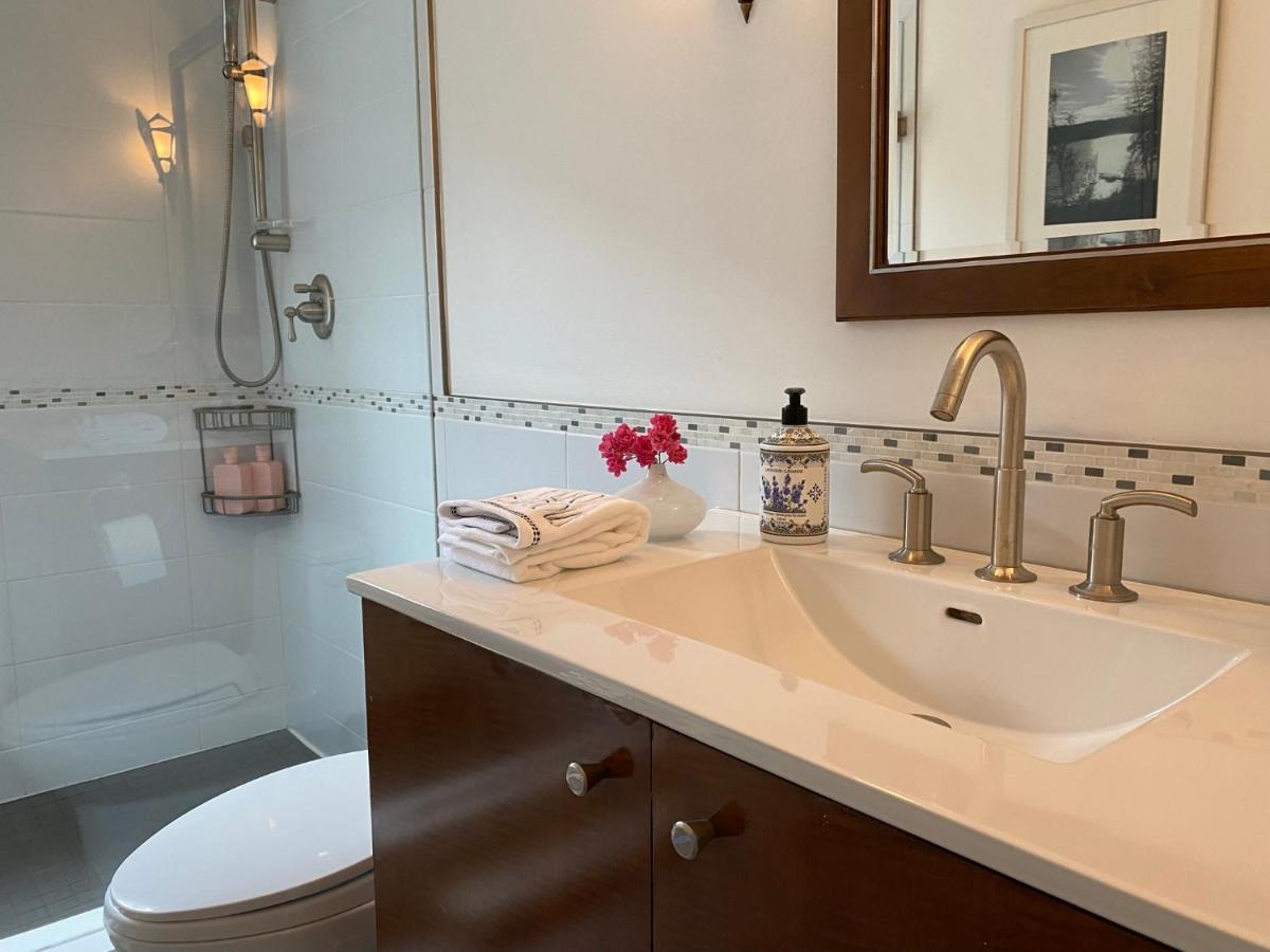 Superb Beach Home:Heated Pool-Hot Tub Open 365Days Toronto Esterno foto